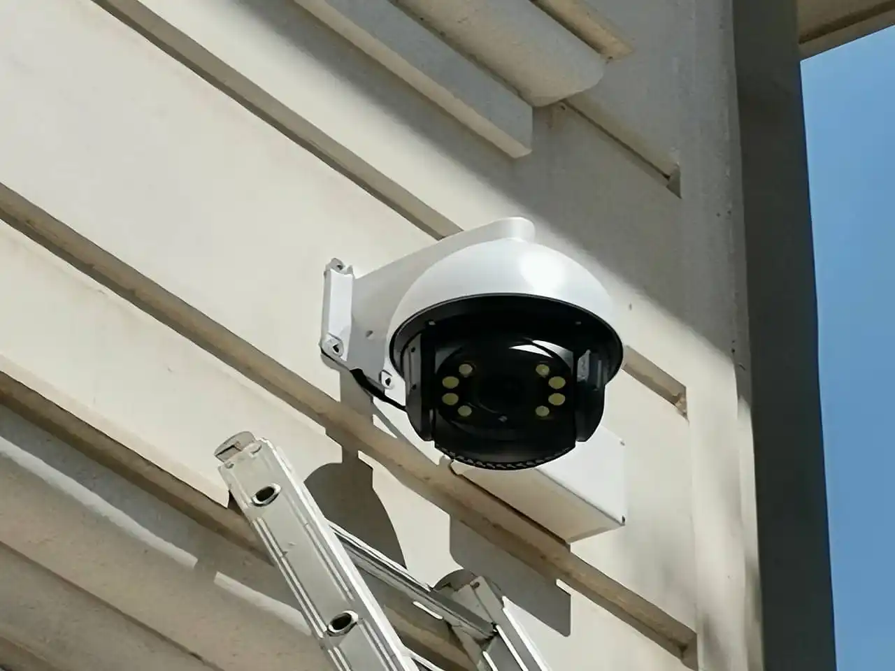 دوربین مداربسته دید در شب رنگی در میبد