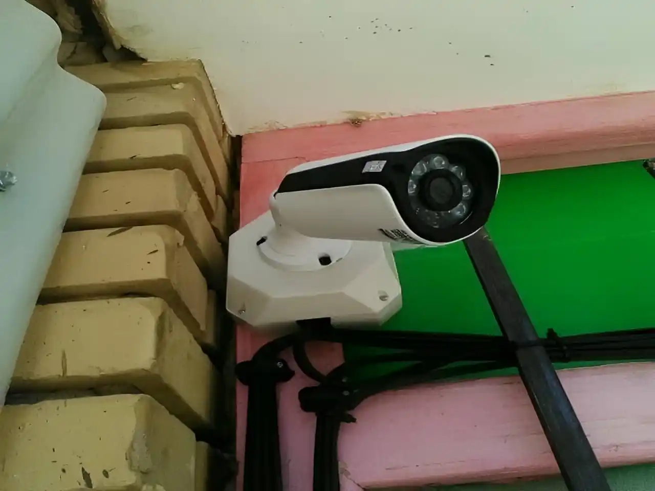 دوربین مداربسته دید در شب رنگی در اردکان