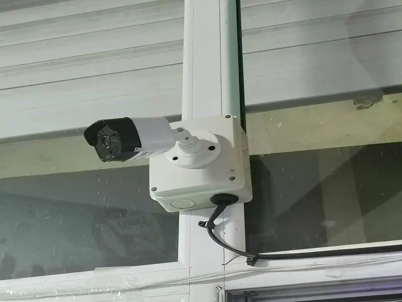 دوربین مداربسته دید در شب رنگی در تفت