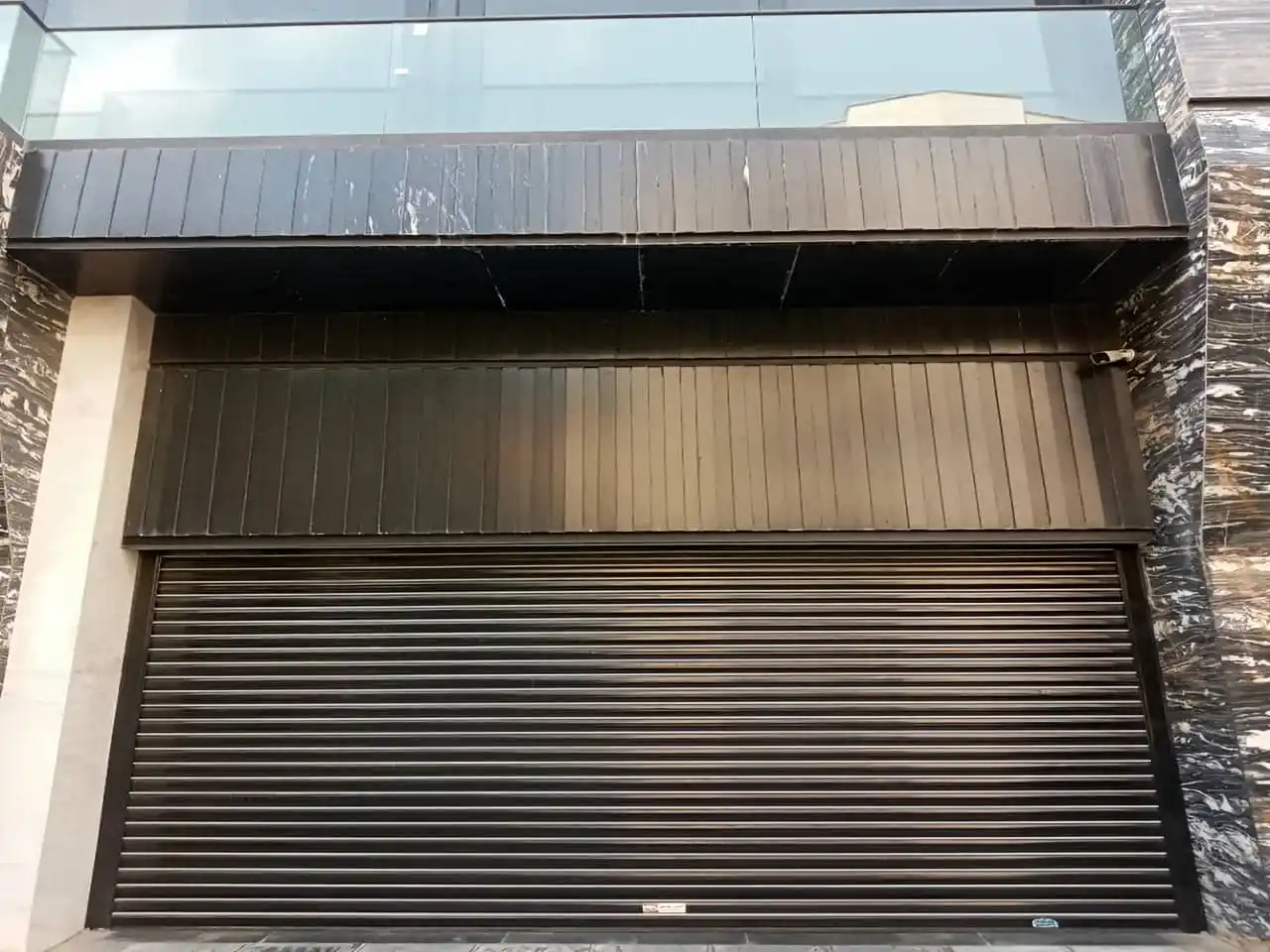 کرکره برقی پارکینگ آپارتمان در تفت