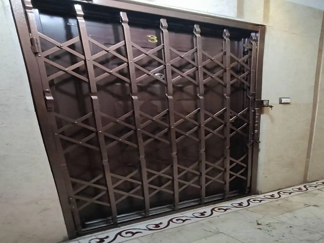 درب آکاردئونی در خاتم