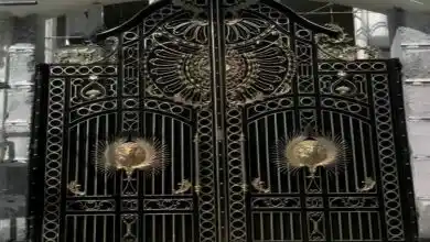 درب آهنی حیاط در میبد