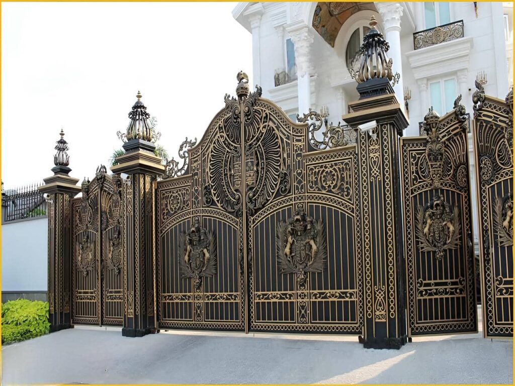 درب آهنی حیاط در بهاباد