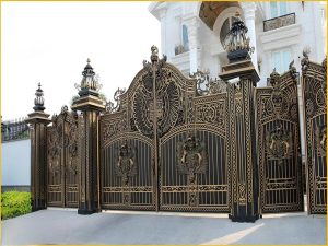 درب آهنی حیاط در بهاباد