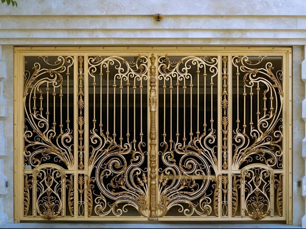 درب آهنی حیاط در بافق