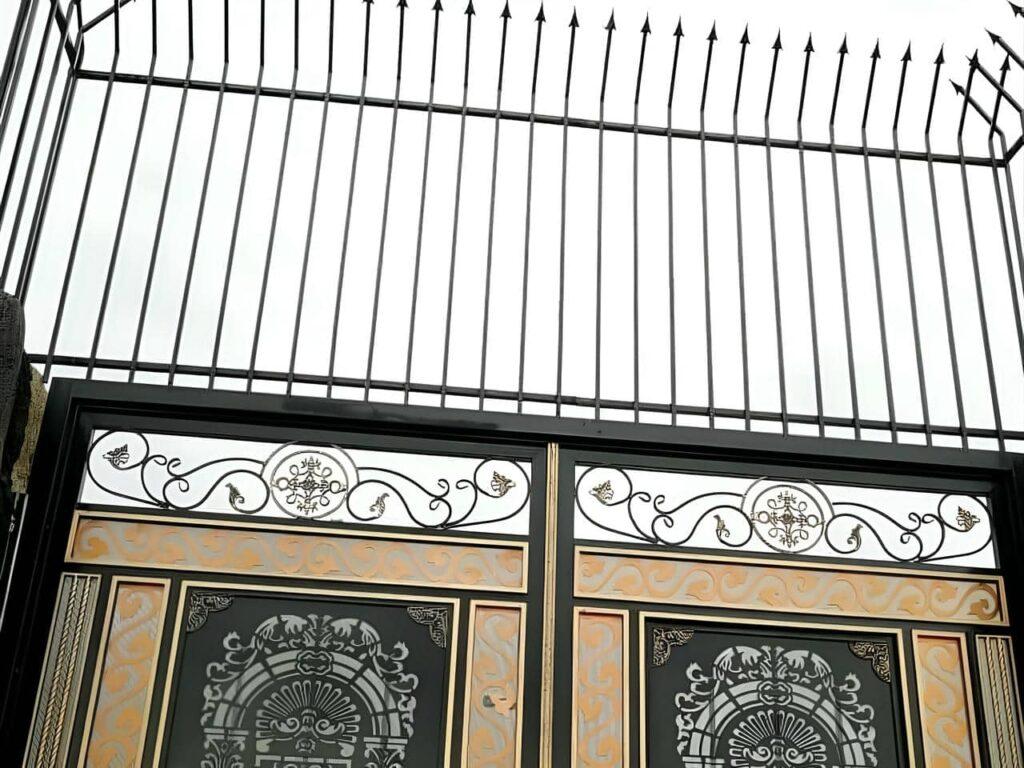 قیمت انواع حفاظ در بهاباد | نرده پنجره، درب آکاردئونی و حفاظ شاخ گوزنی بهاباد