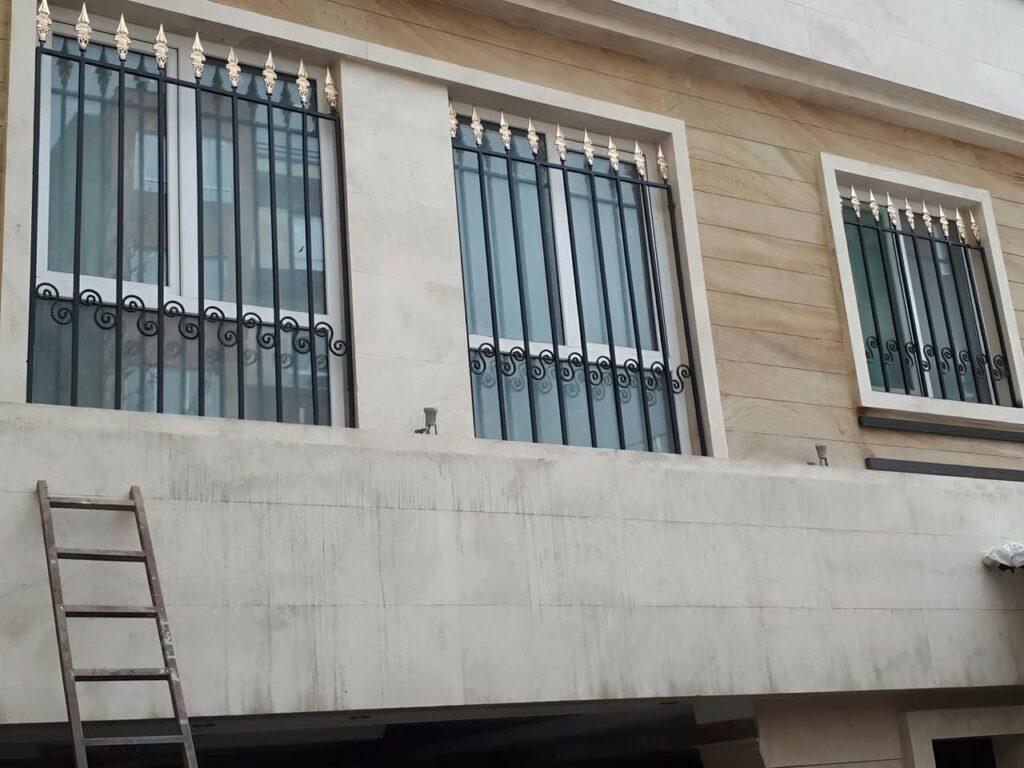 قیمت انواع حفاظ در یزد | نرده پنجره، درب آکاردئونی و حفاظ شاخ گوزنی یزد قیمت انواع حفاظ در یزد | نرده پنجره، درب آکاردئونی و حفاظ شاخ گوزنی یزد