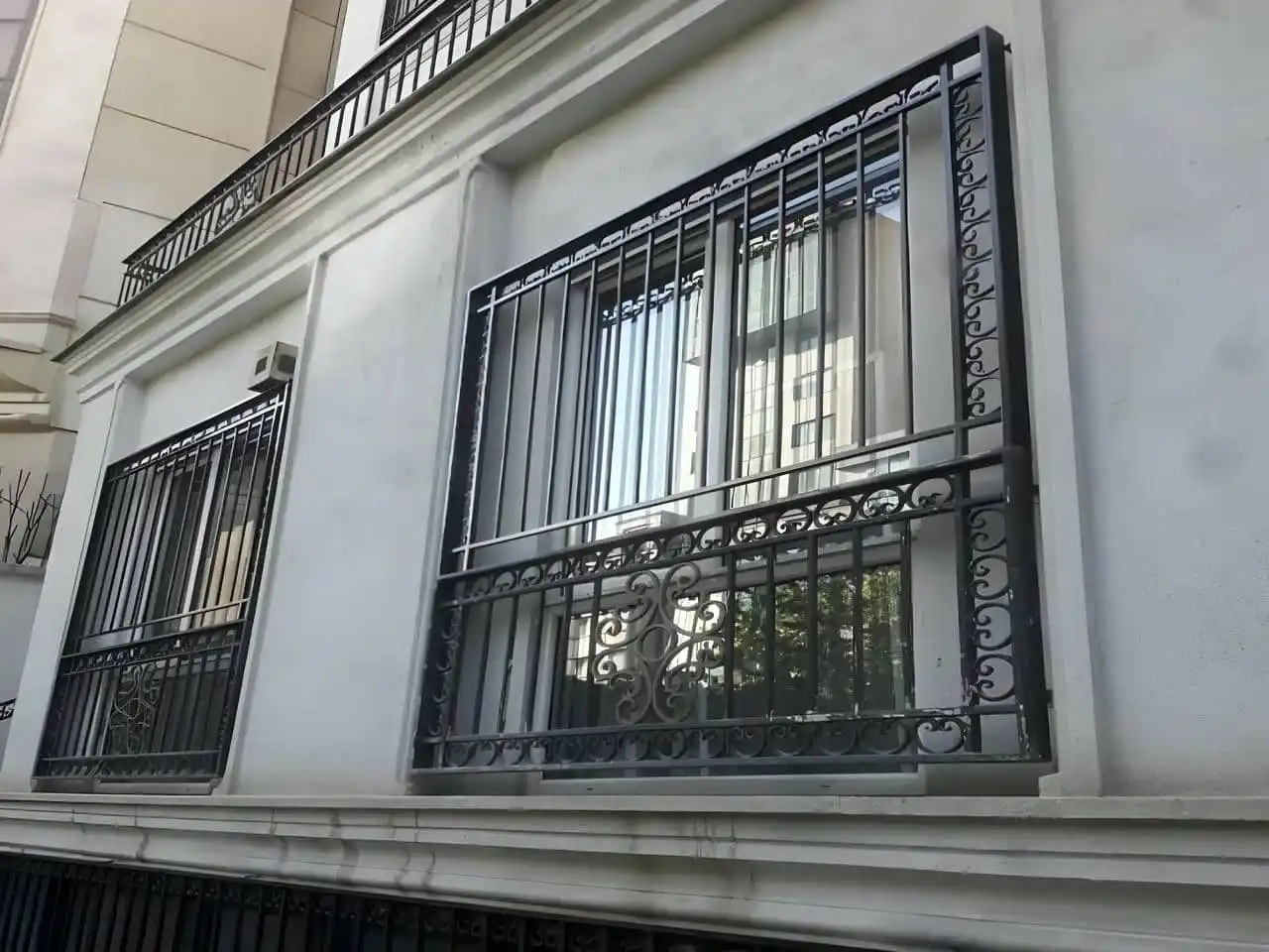 نرده پنجره در اشکنان