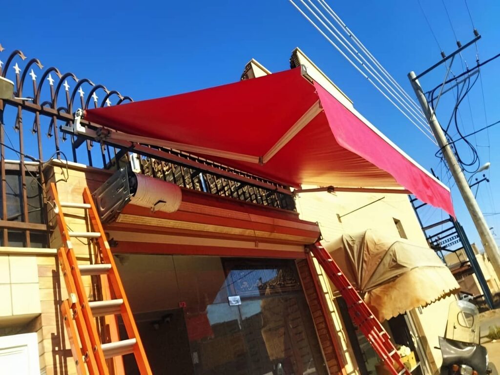 سایبان برقی ابرکوه