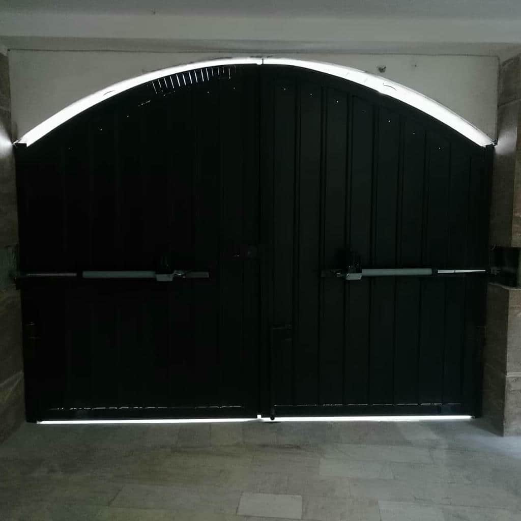 کارشناس نصب و سرویس جک درب پارکینگ یزد
