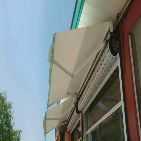 انتخاب سایبان برقی مناسب برای فصول مختلف یزد