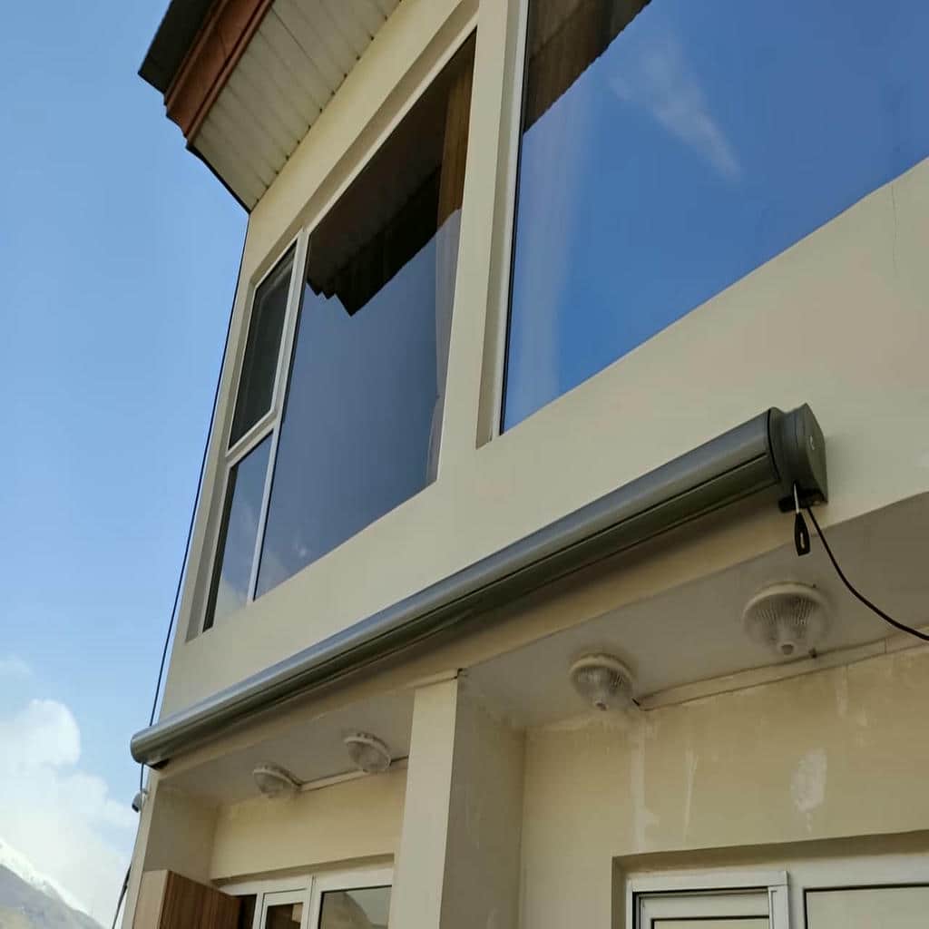 سایبان برقی فول باکس برای فضاهای تجاری یزد