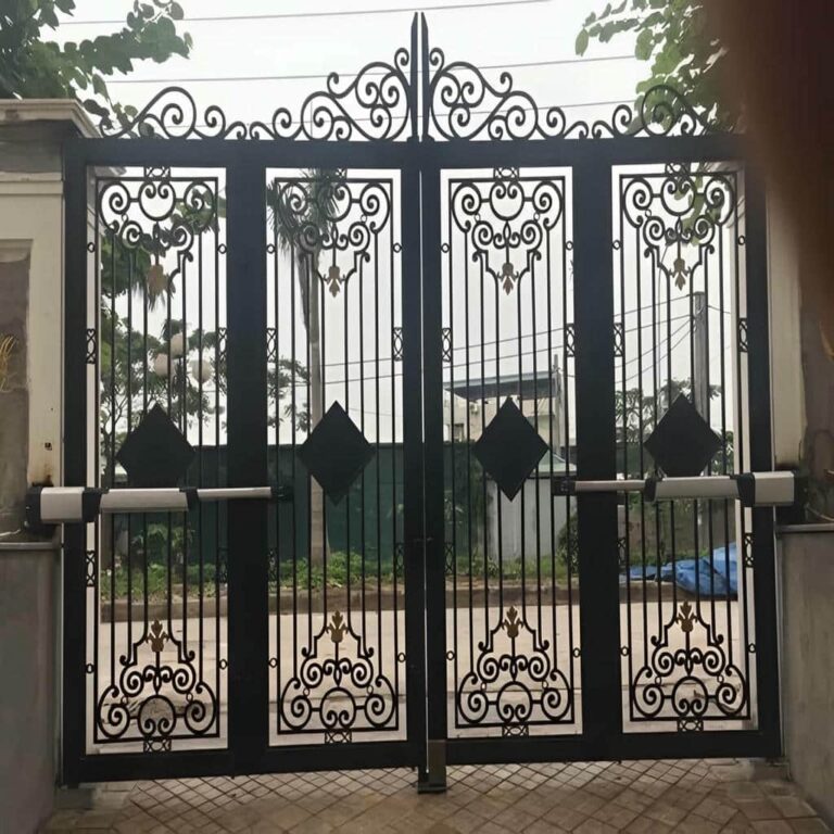 تست و آزمایش عملکرد جک درب پارکینگ در یزد