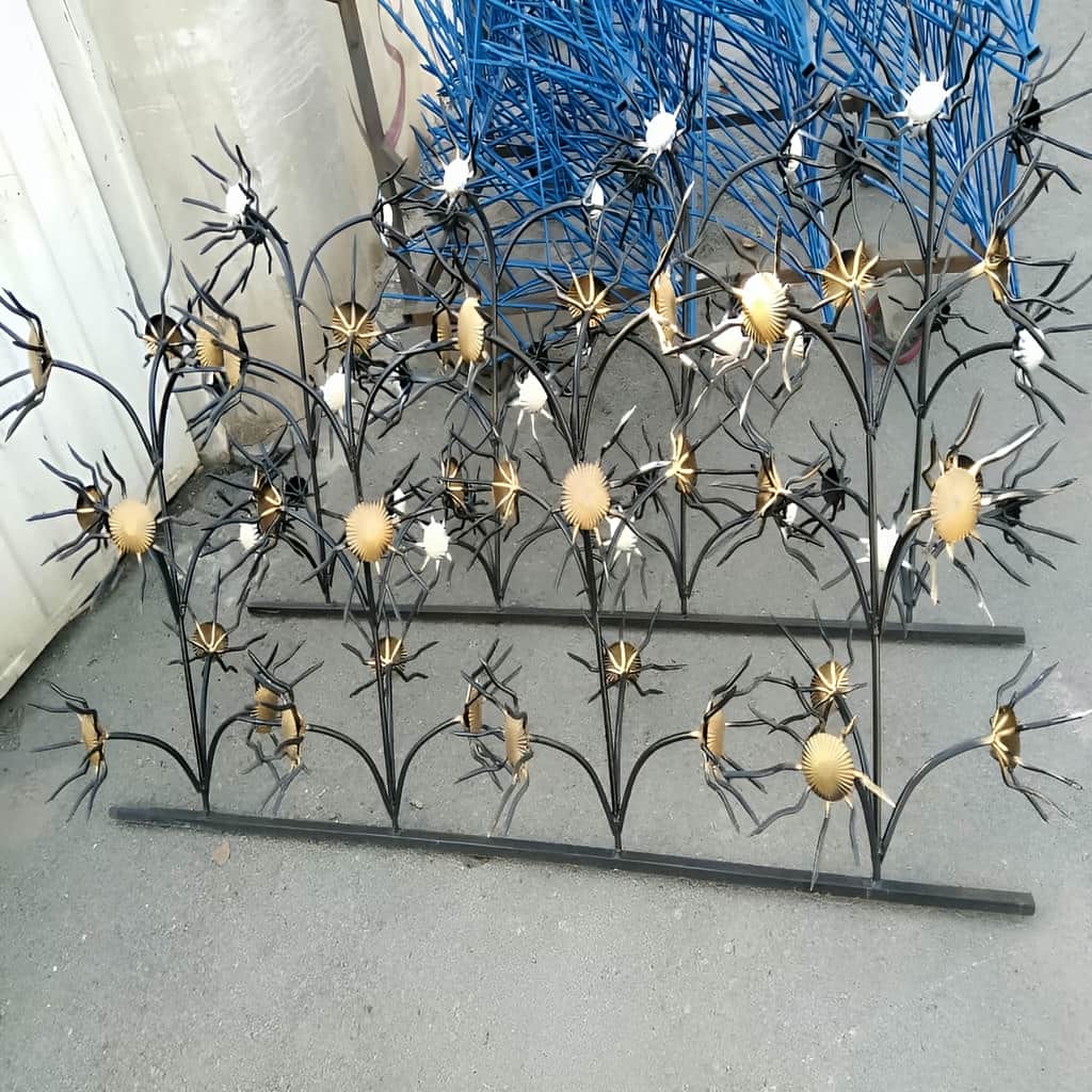 حفاظ گل آفتابگردان در یزد؛ انتخابی خاص برای زیبایی و امنیت دیوا