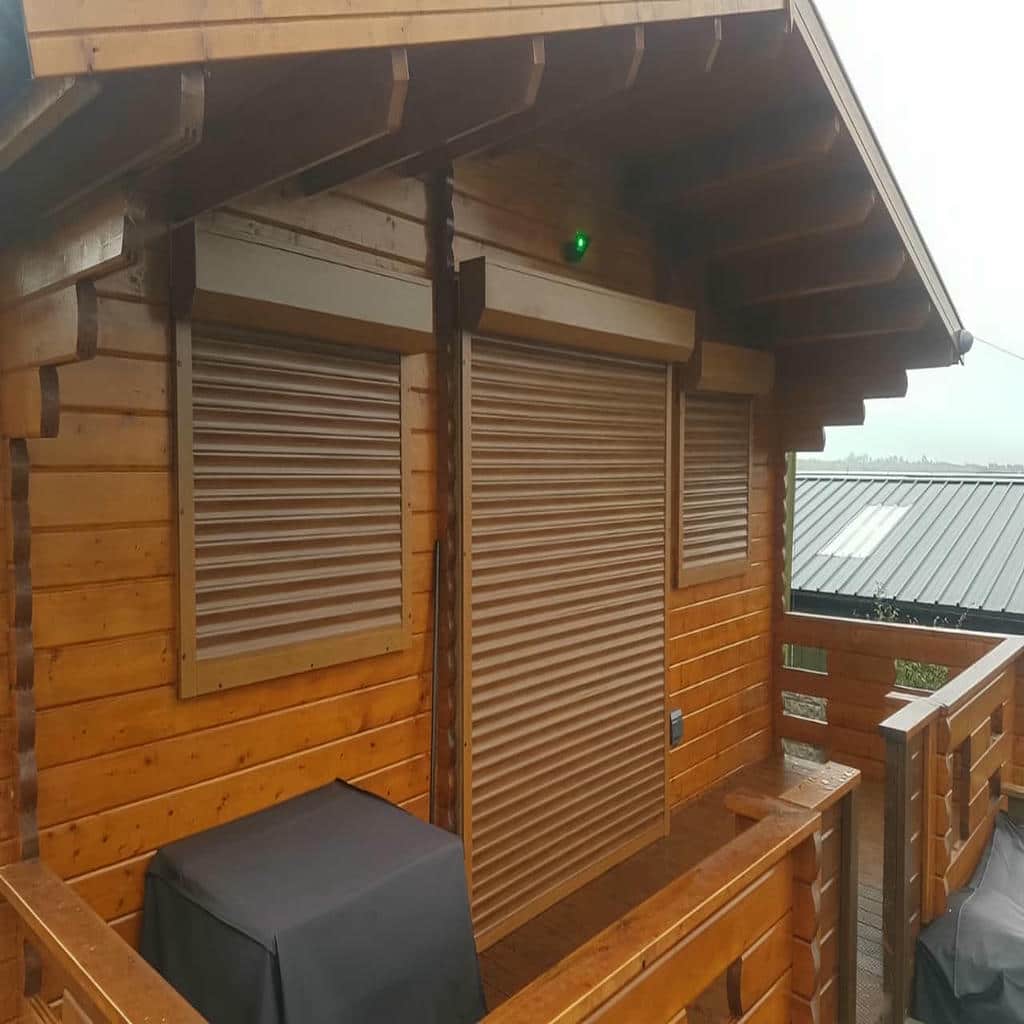 مدل&zwnj;های کرکره برقی پنجره یزد با نصب تخصصی