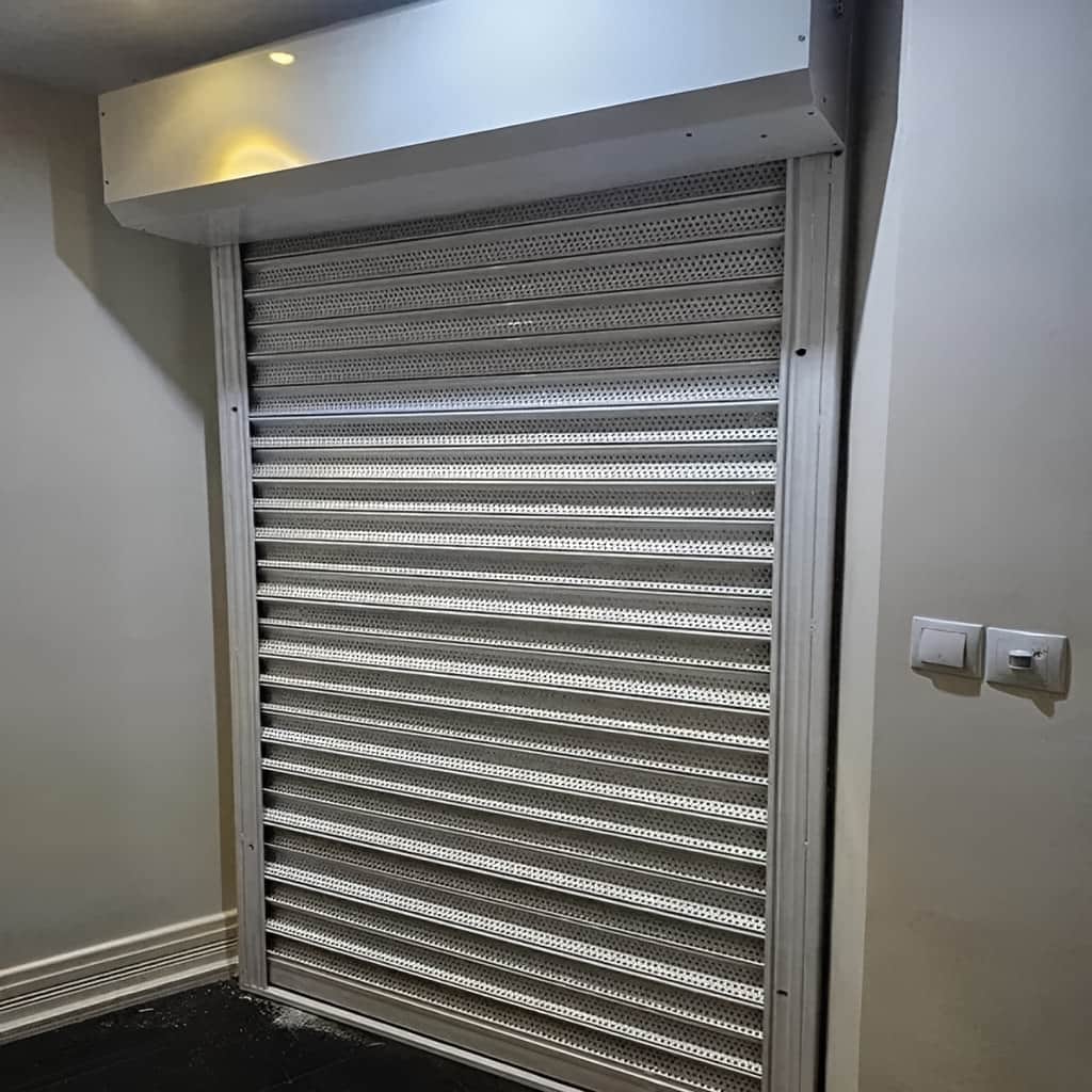 تیغه آلومینیومی درب کرکره&zwnj;ای آپارتمان در یزد