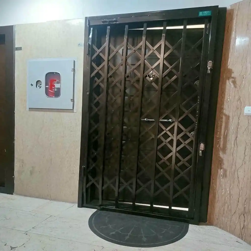 نصب حفاظ پشت درب در یزد