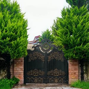 درب فلزی لادن در یزد