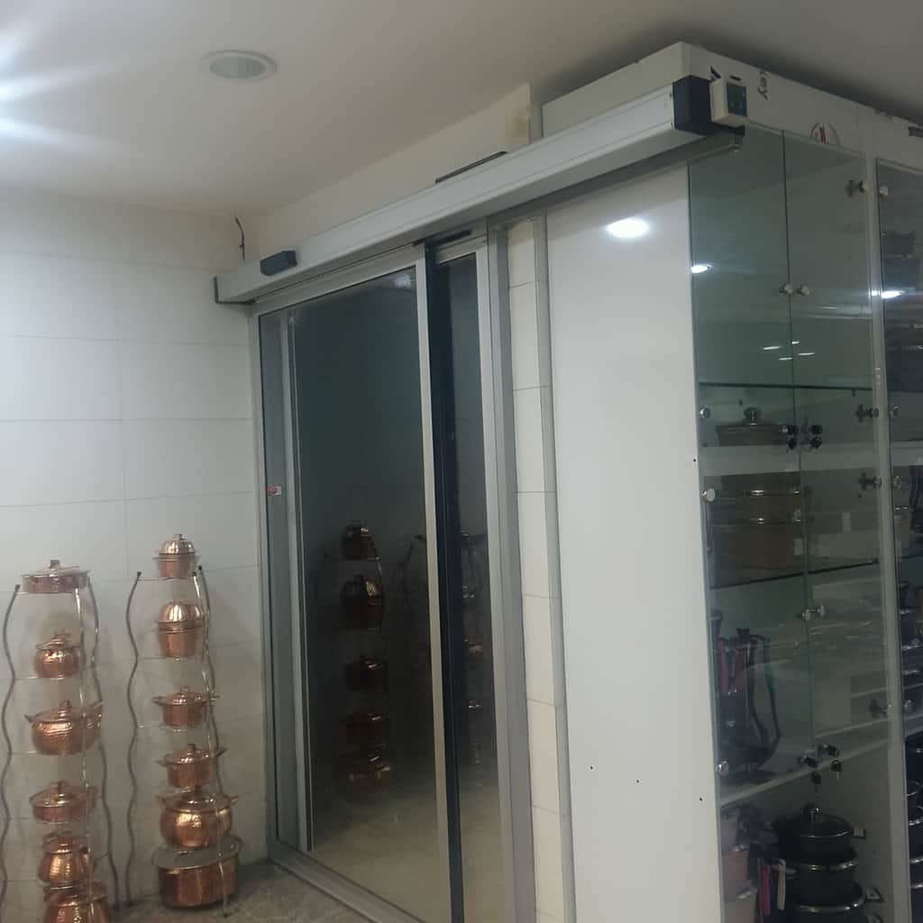 فروش درب اتوماتیک شیشه ای با باتری پشتیبان در یزد