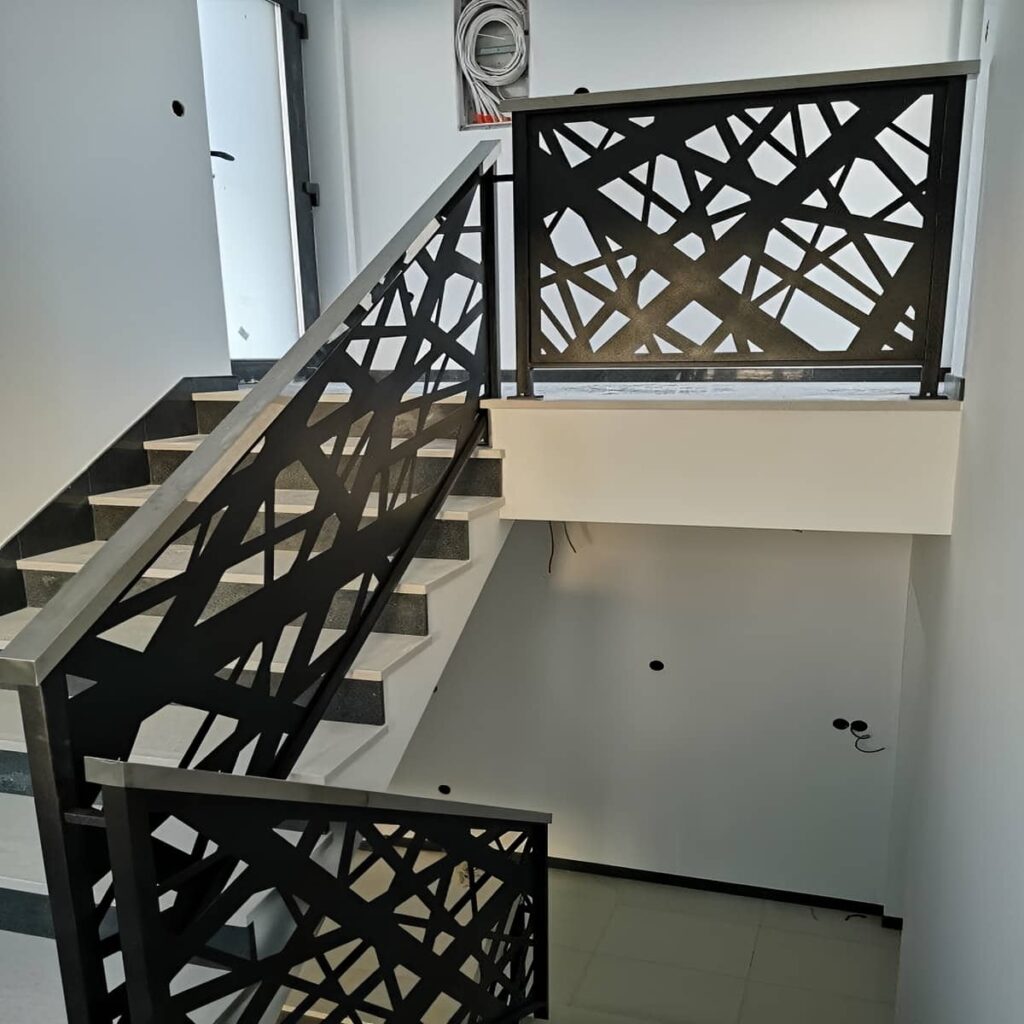 نرده سی ان سی در یزد با برش دقیق