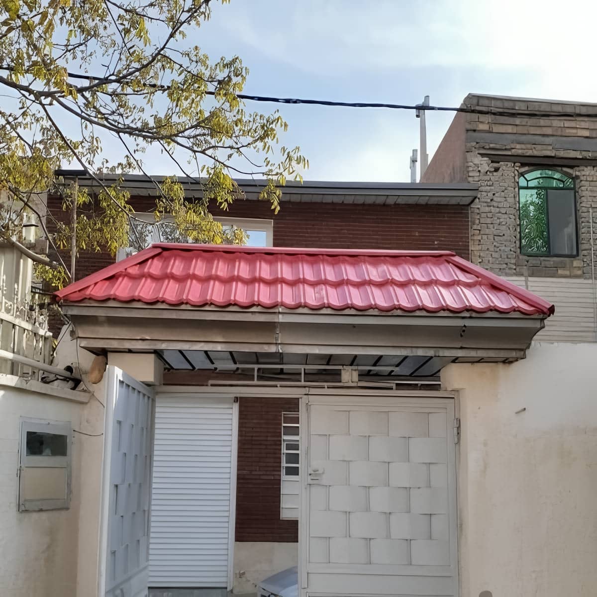 آردواز پارکینگ یزد با پوشش مقاوم برای خودرو