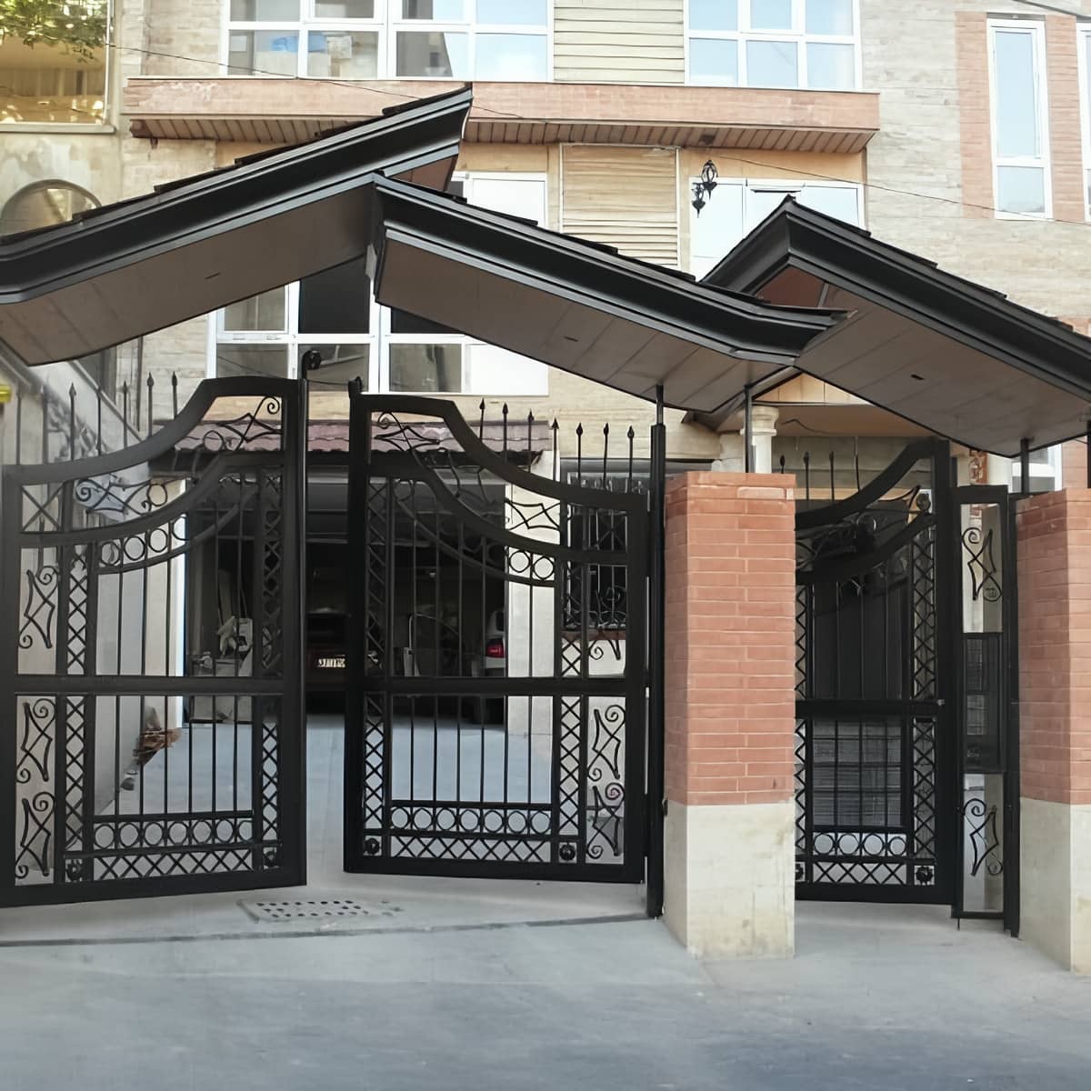 آردواز سردرب ورودی ساختمان یزد با اجرای سفارشی سردرب