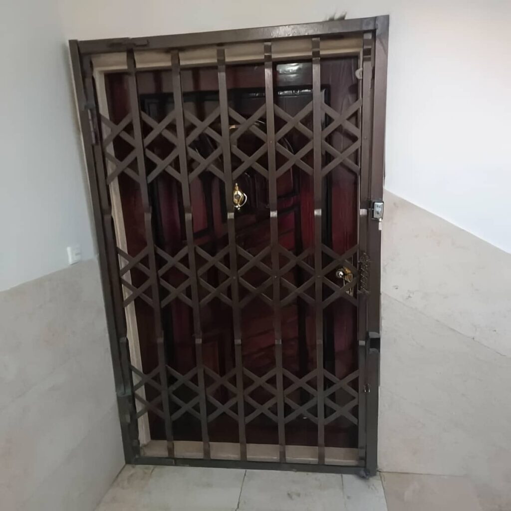 قیمت حفاظ پشت درب آپارتمان ریلی در یزد بر اساس مشخصات سفارش