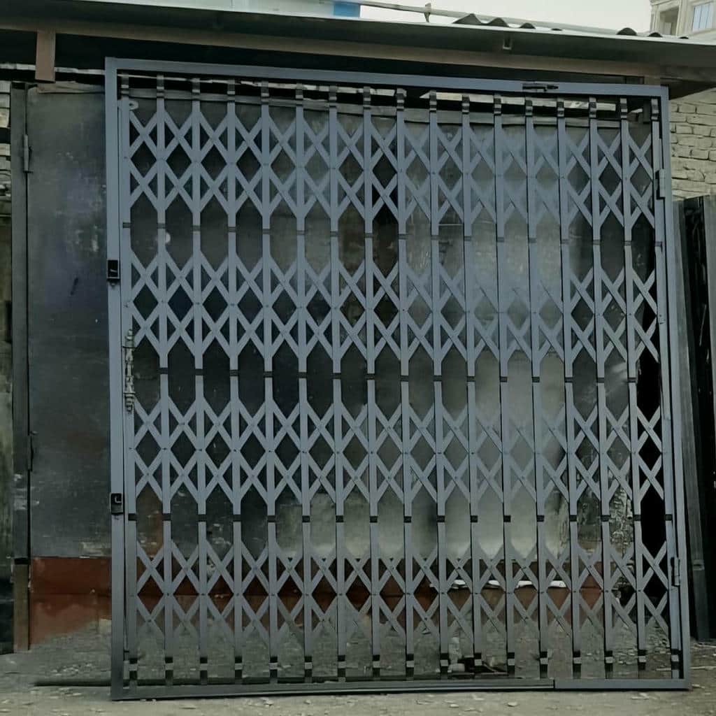 7 نمونه حفاظ پشت درب آپارتمان ریلی در یزد