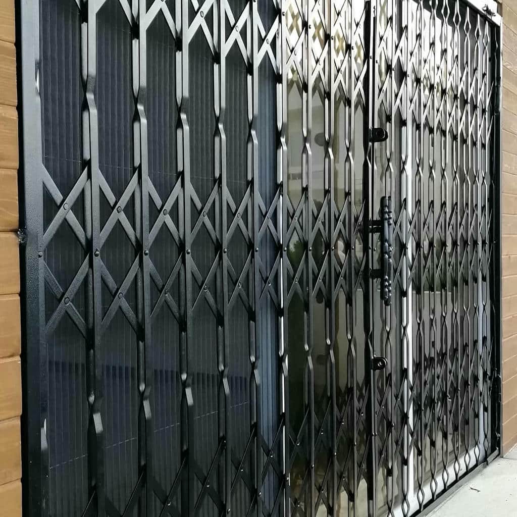 خرید درب آکاردئونی سلطنتی گل دار در یزد با انتخاب نمونه مناسب