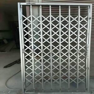 6 نمونه درب آکاردئونی سلطنتی گل دار در یزد