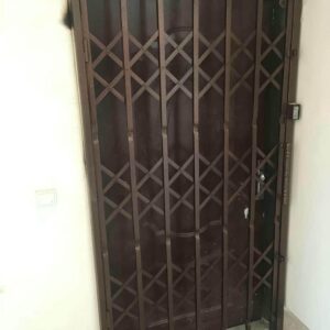 13 مدل درب آکاردئونی برای واحد اداری در یزد