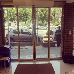 10 نمونه درب اتوماتیک شیشه ای بیمارستانی سنسور حرکت در یزد