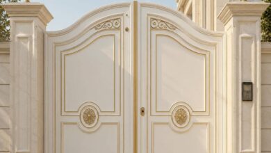 11 نمونه درب ویلایی سفید طلایی نمای کلاسیک در یزد