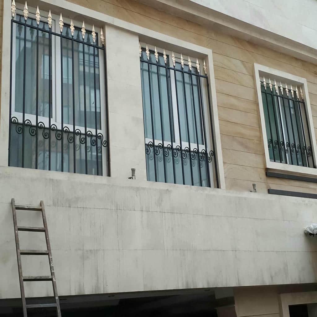 حفاظ پنجره دوجداره ضد سرقت با طرح خطی در یزد