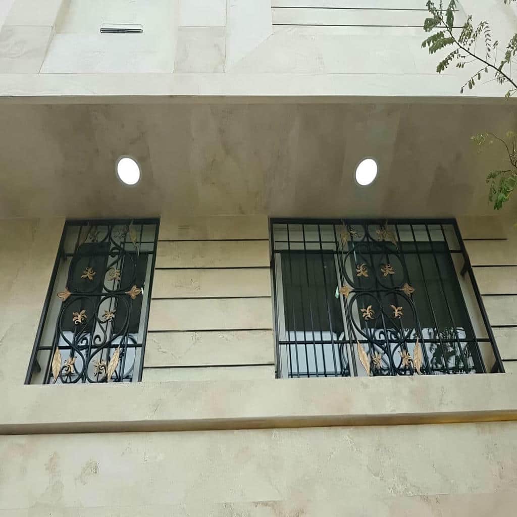 خدمات نصب حفاظ پنجره فرفورژه گل نرده در یزد