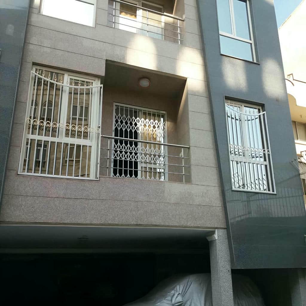 خرید حفاظ پنجره مدرن شبکه هندسی در یزد