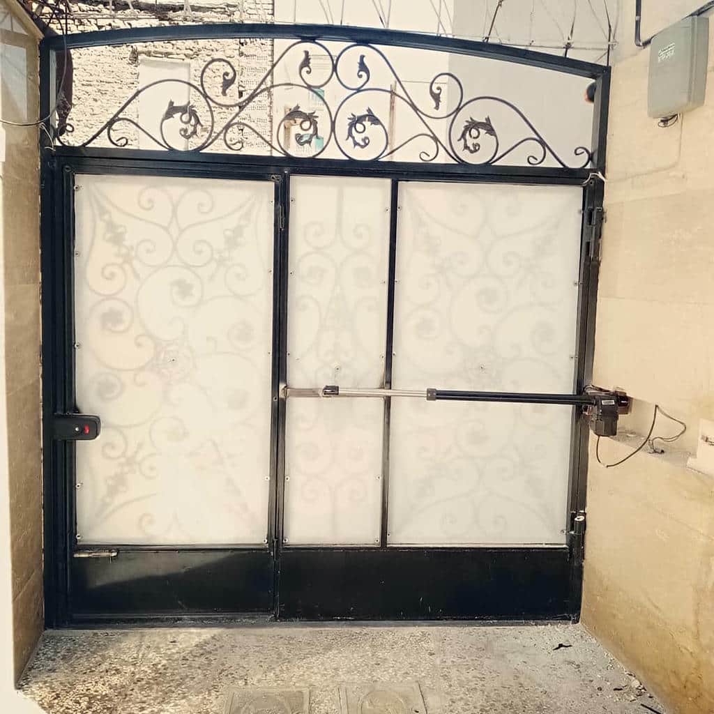 نصب جک ریلی پارکینگ با دندهشانهای تراز در یزد نصب جک ریلی پارکینگ با دندهشانهای تراز در یزد