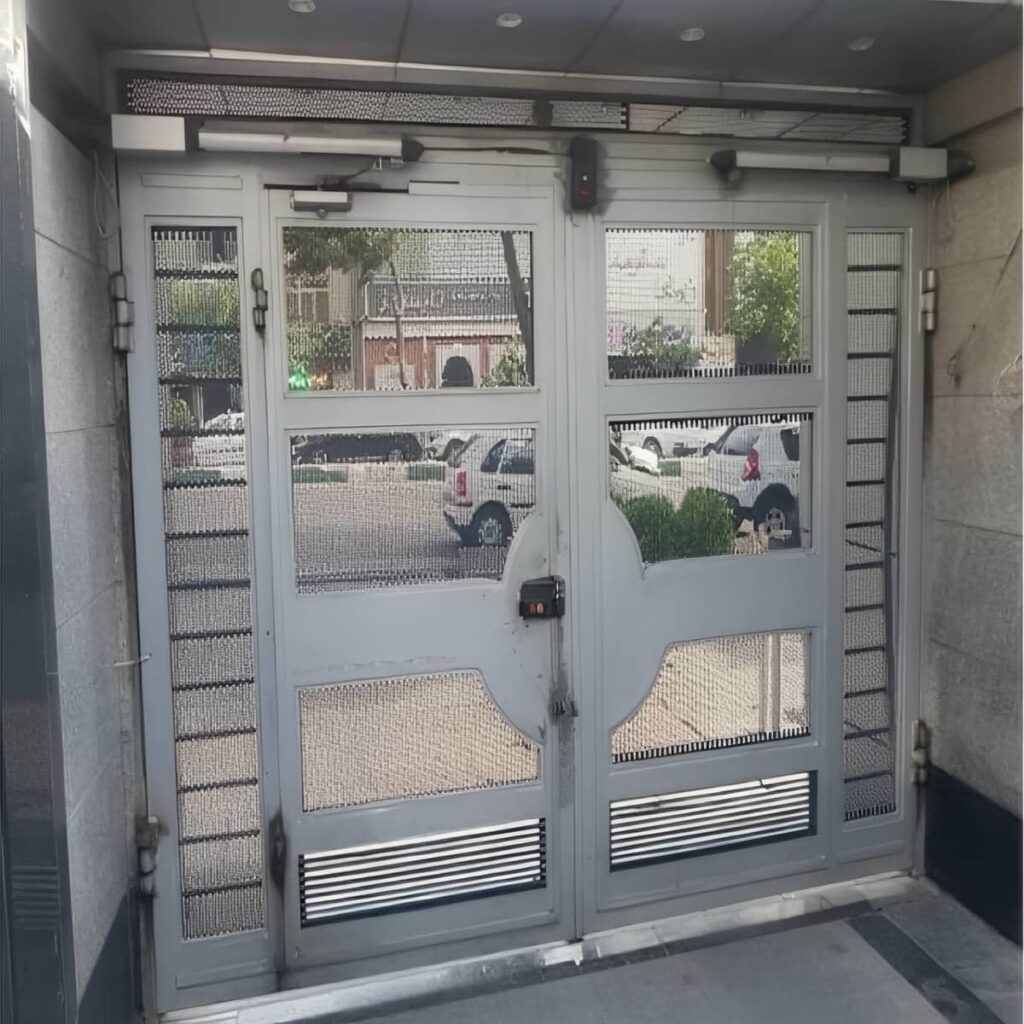 نصب جک پارکینگی تردد بالا مجتمع با پایه مقاوم در یزد نصب جک پارکینگی تردد بالا مجتمع با پایه مقاوم در یزد