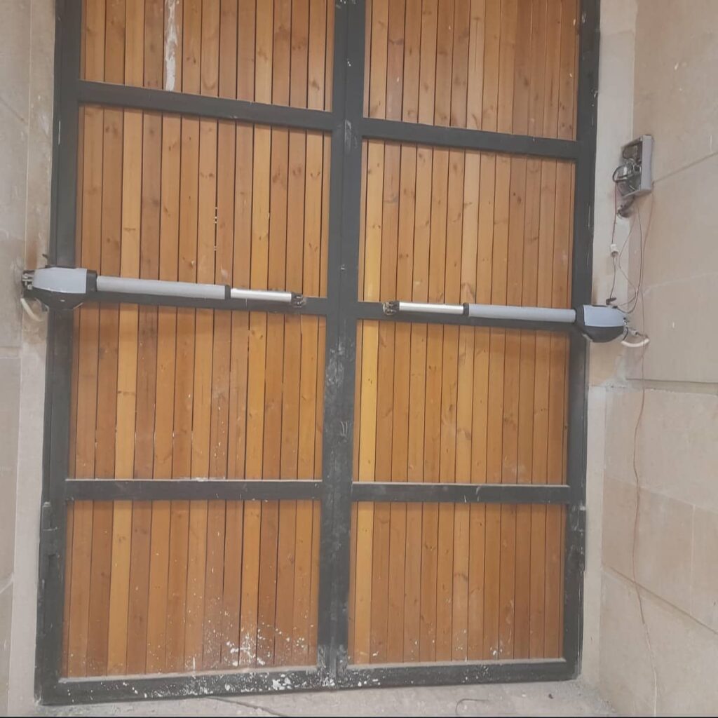 خرید جک درب پارکینگ هیدرولیک صنعتی مناسب تردد بالا در یزد خرید جک درب پارکینگ هیدرولیک صنعتی مناسب تردد بالا در یزد