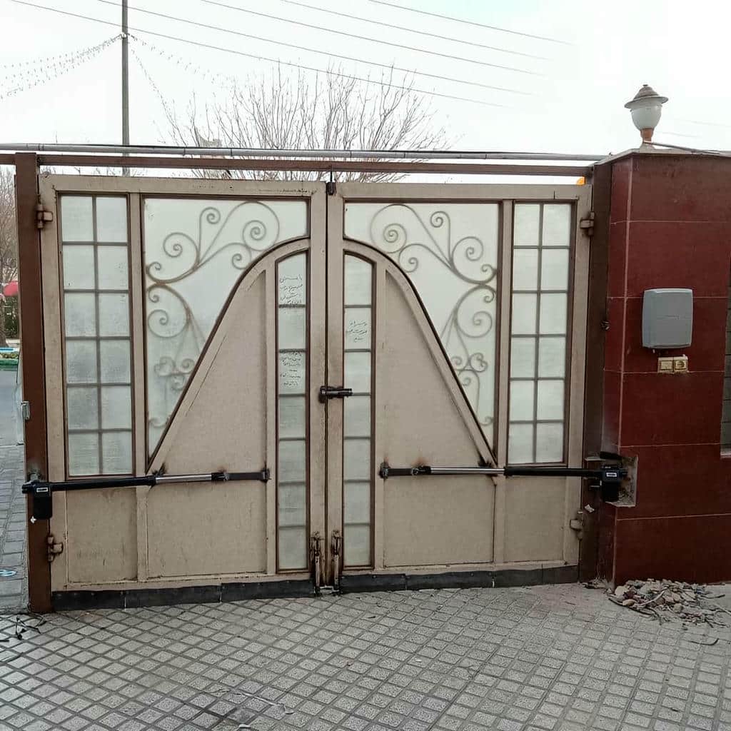 جک پارکینگی بازویی مناسب تردد روزانه ساختمان در یزد