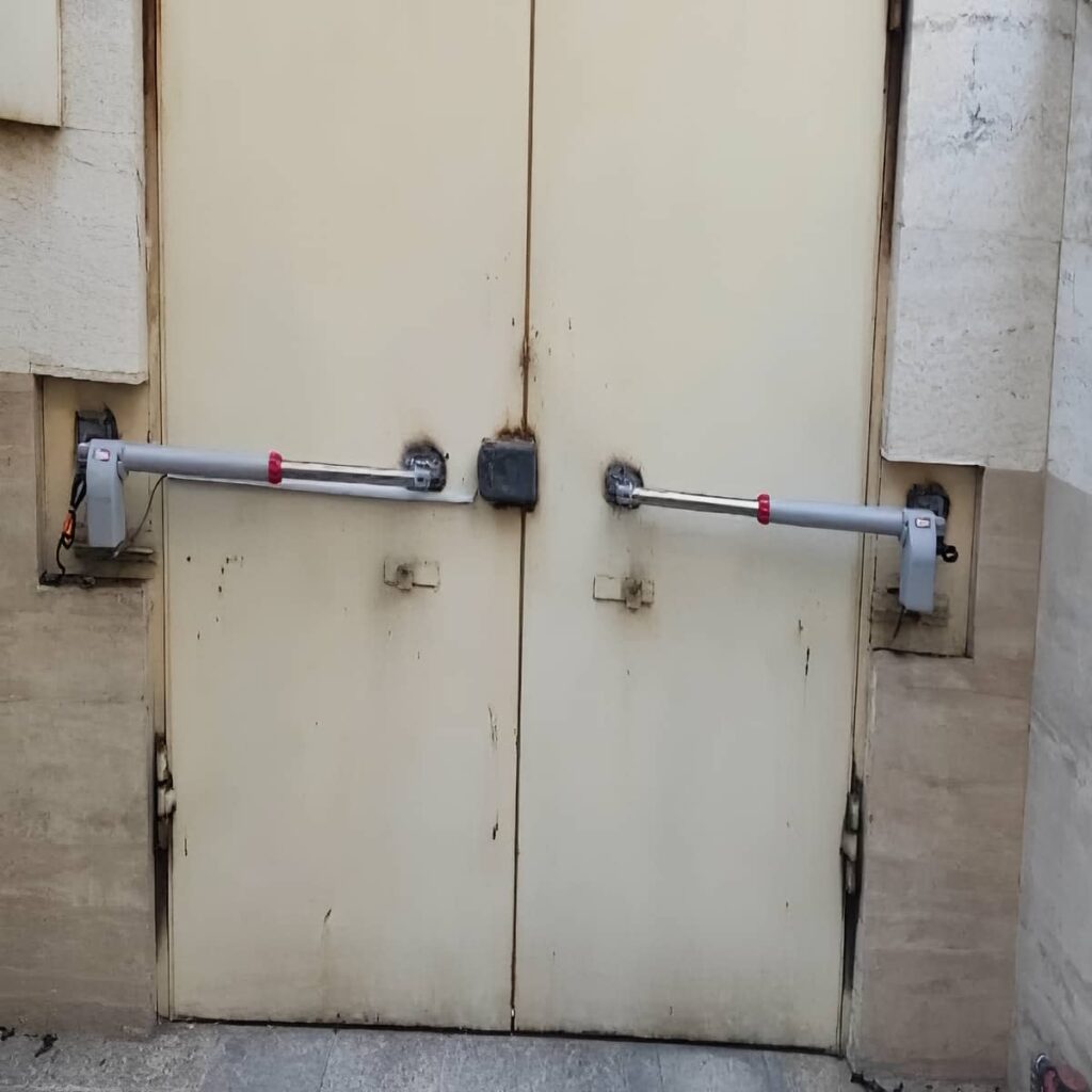 خرید جک درب حیاط سنگین شاسی دار برای ورودی ساختمان در یزد