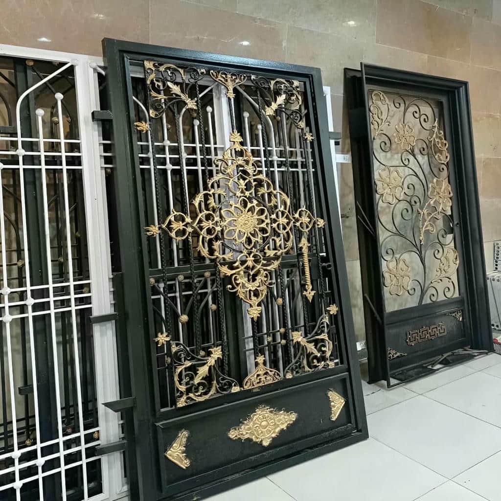 8 طرح درب فلزی دو لنگه پارکینگ در یزد 8 طرح درب فلزی دو لنگه پارکینگ در یزد