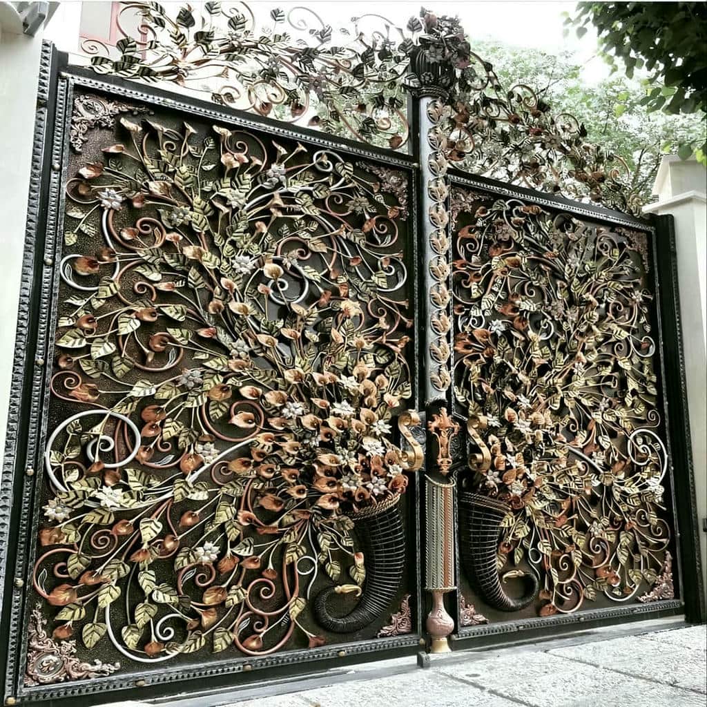 8 طرح درب پارکینگ کشویی محوطه در یزد