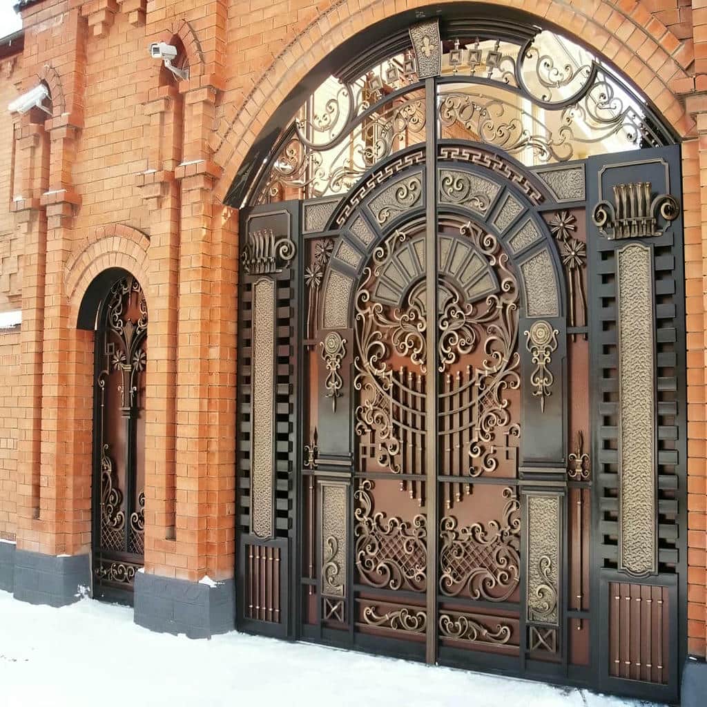 تولید درب ورق پانچ برای ورودی ویلا در یزد