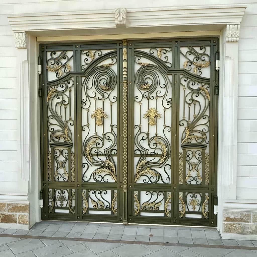 13 طرح درب پارکینگ مدرن پنل مشبک در یزد