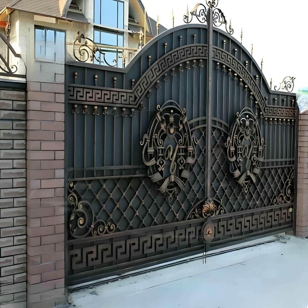 قیمت درب پارکینگ کلاسیک کتیبه دار بر اساس سفارش در یزد قیمت درب پارکینگ کلاسیک کتیبه دار بر اساس سفارش در یزد