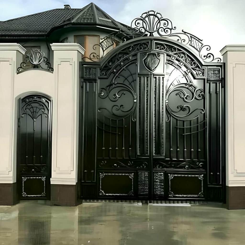 خرید درب حیاط کتیبه دار با انتخاب ارتفاع مناسب در یزد