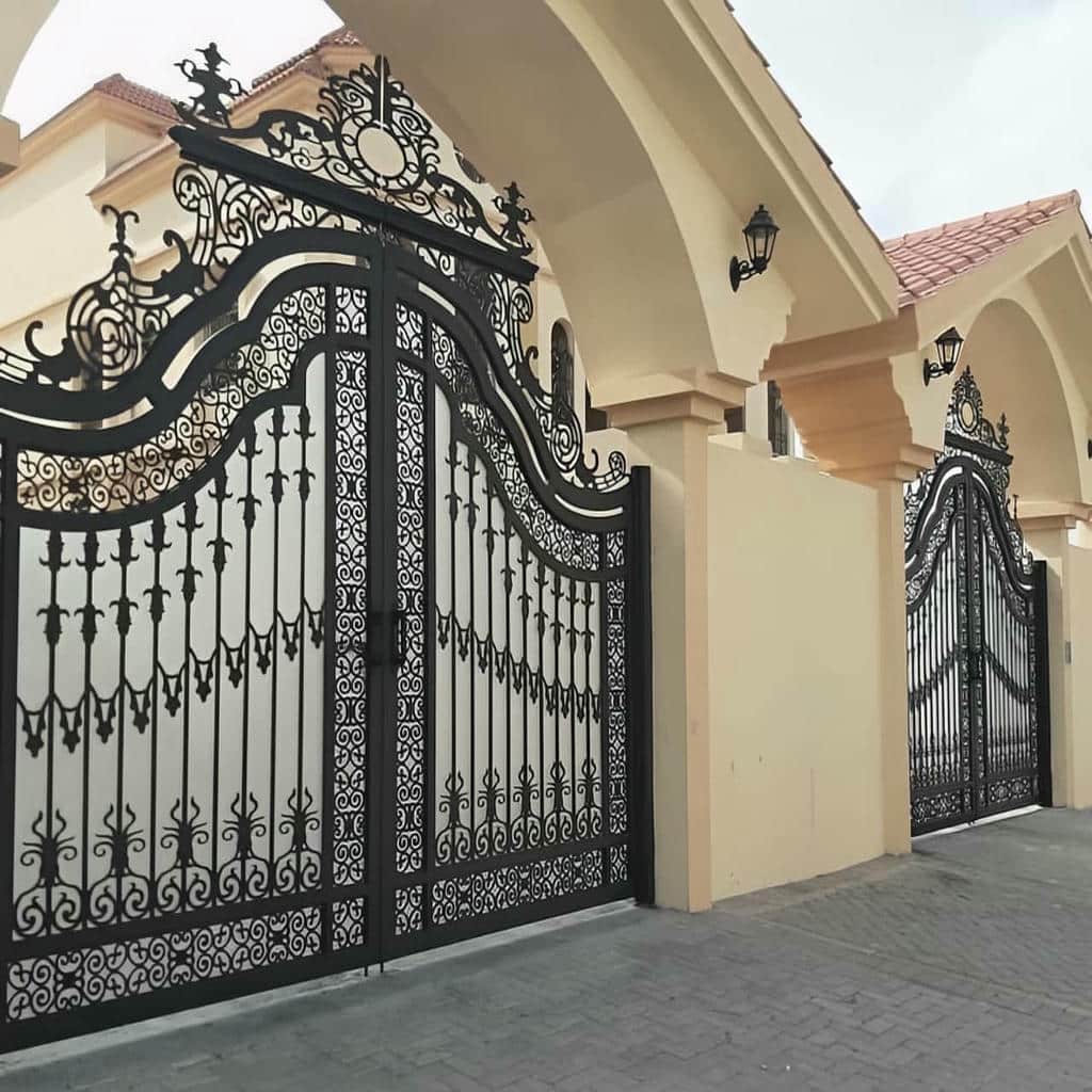 نصب درب حیاط کتیبه دار با کتیبه ثابت در یزد