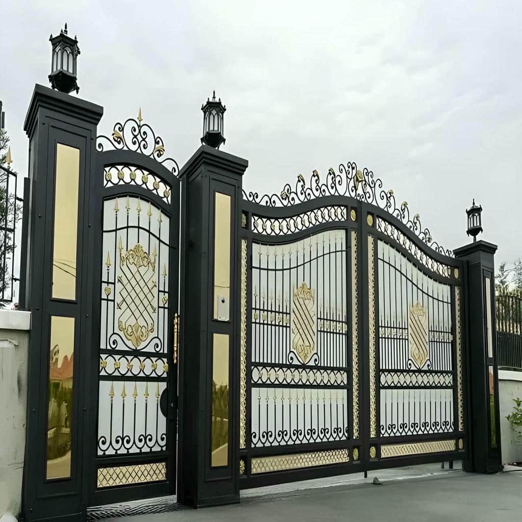 خرید درب ویلایی ورودی شمالی متناسب با حیاط در یزد