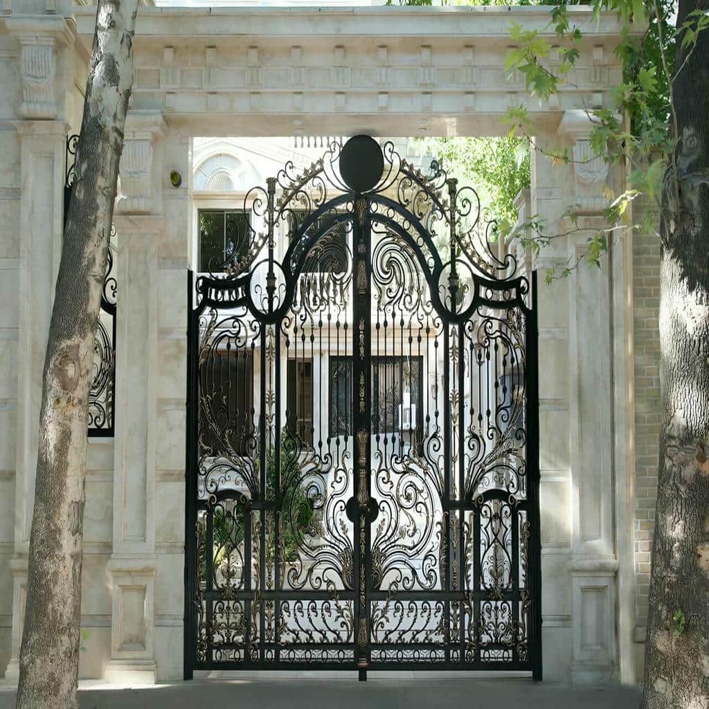 نصب درب پارکینگ لوکس ورودی ویلا در یزد